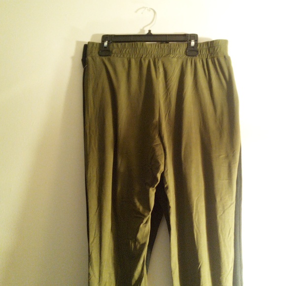La Image olive green and black pants - Picture 8 of 11